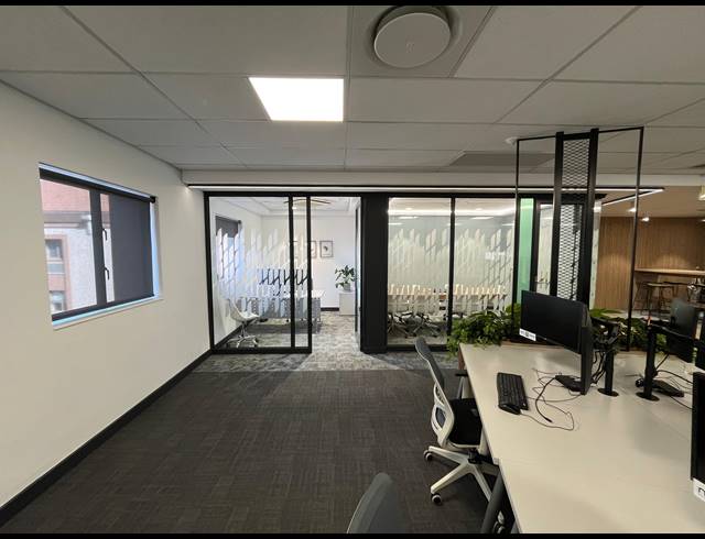 1,753M² OFFICE TO LET IN CENTURY CITY